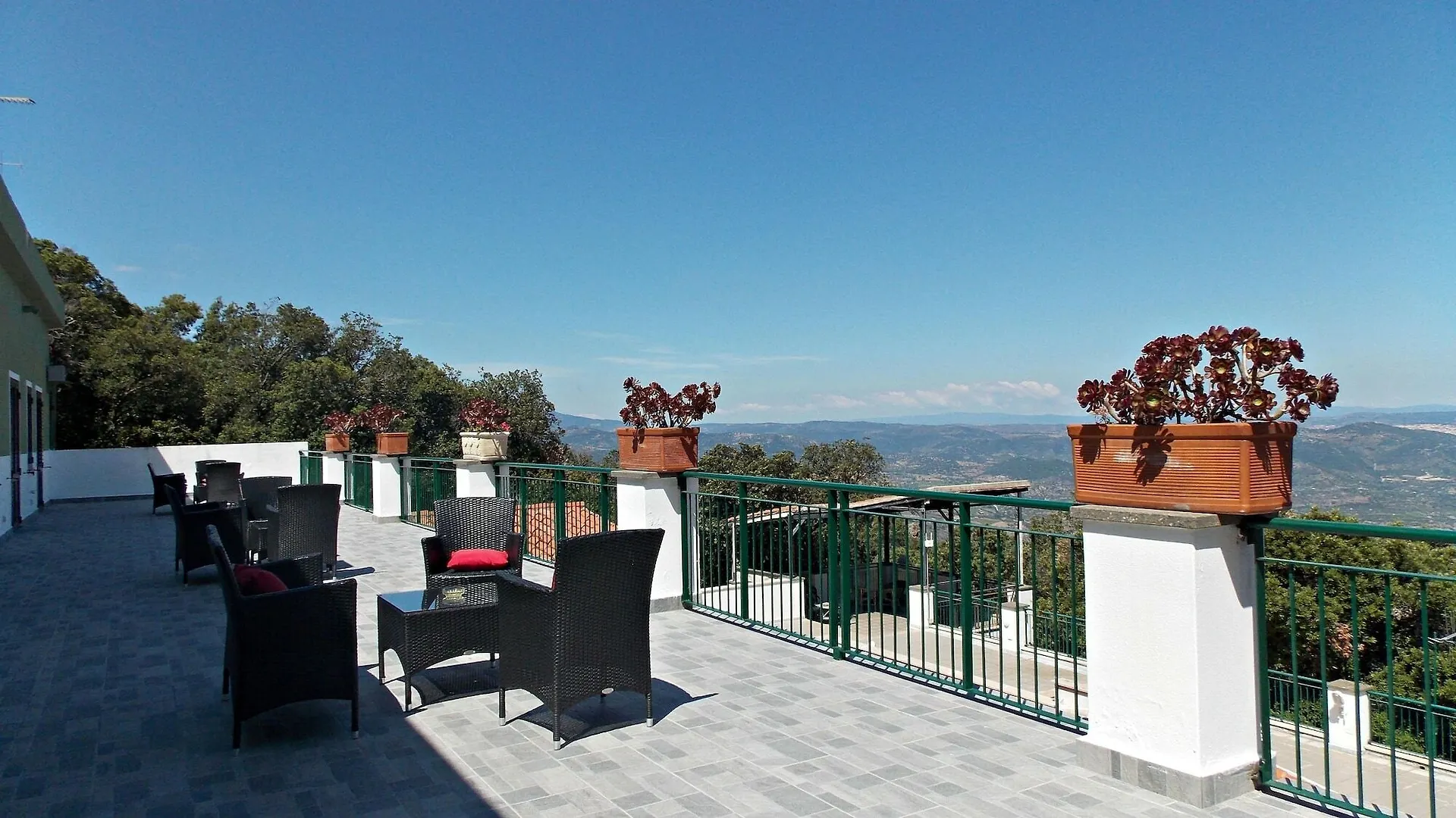 Hotel S'Enis Monte Maccione Oliena 3*,